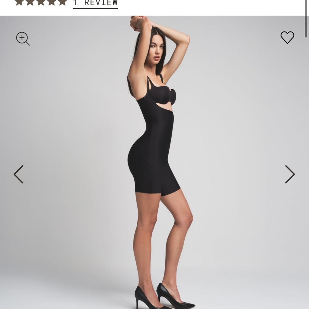 Skims padded shapewear booty nwt